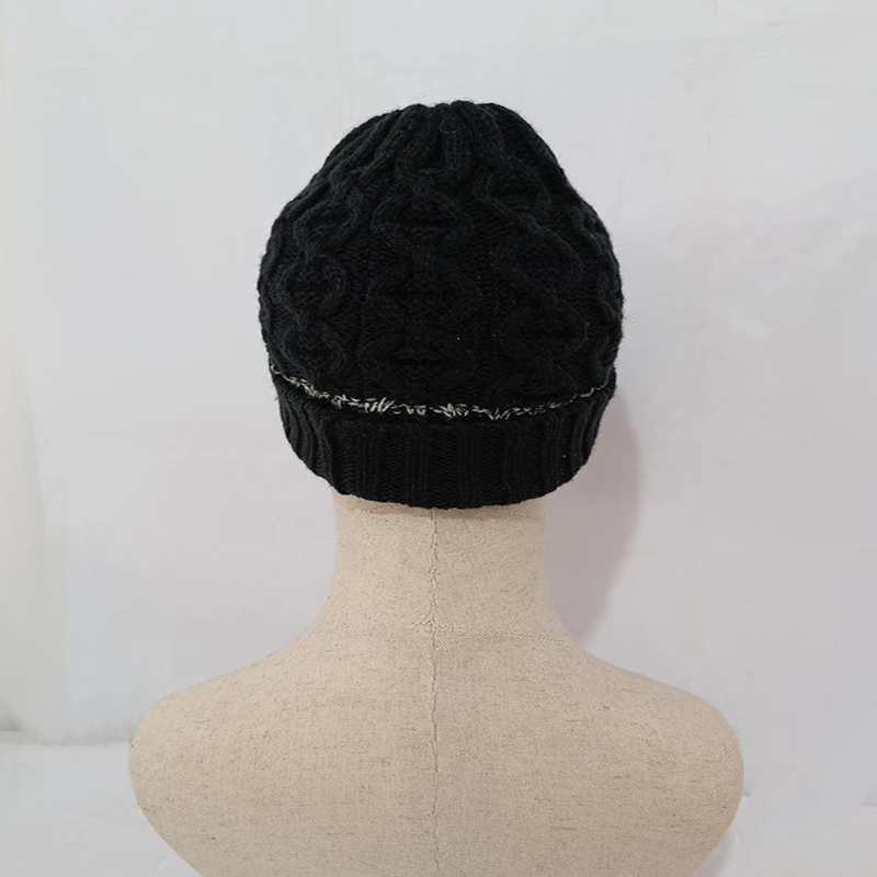 High-Quality Brimless Knitted Beanie for Men and Women Durable Fabric with Multiple Color Options