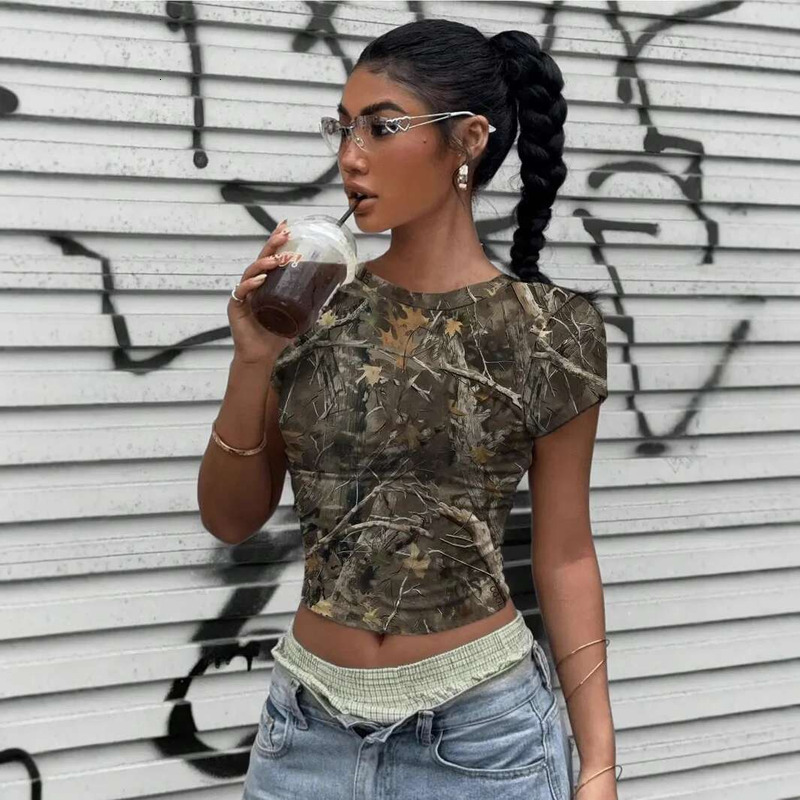 2024 New Style Women's Camouflage Tree Branch Pattern Vintage Minimalist Casual Round Neck Short Sleeve T-Shirt Polyester Fabric