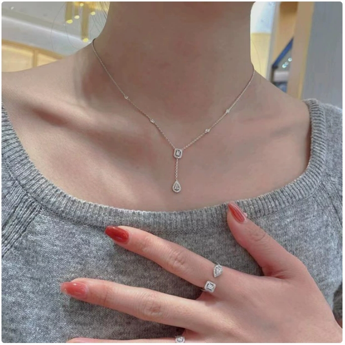 High version necklace er diamondencrusted love Drops rock sugar necklace women plated 18K beautiful girl all match personality collarbone chain Z25091
