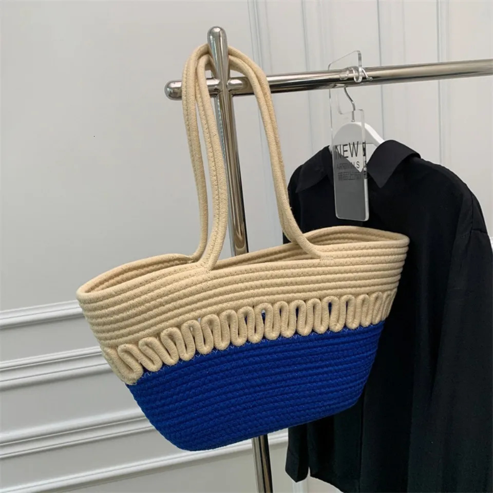 Shoulder Bag Skeleton Cotton Thread Woven Bag New Summer Large Capacity French Straw Bag Seaside Vacation Beach Bag Female R250312