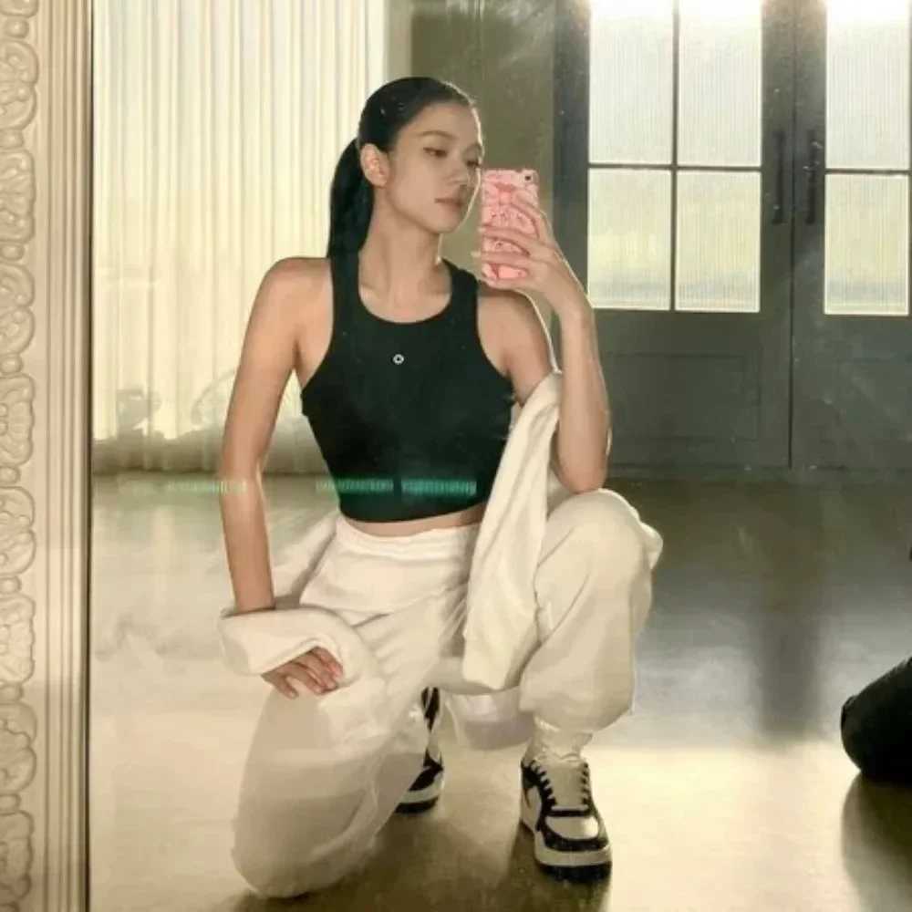 Active Shirts Tees tank top Women Aspire Tank Knitted Vest Slvel Seaml Short Workout Sports Gym Y2K Top Fit Running Slim Vest Y250312OJ4S