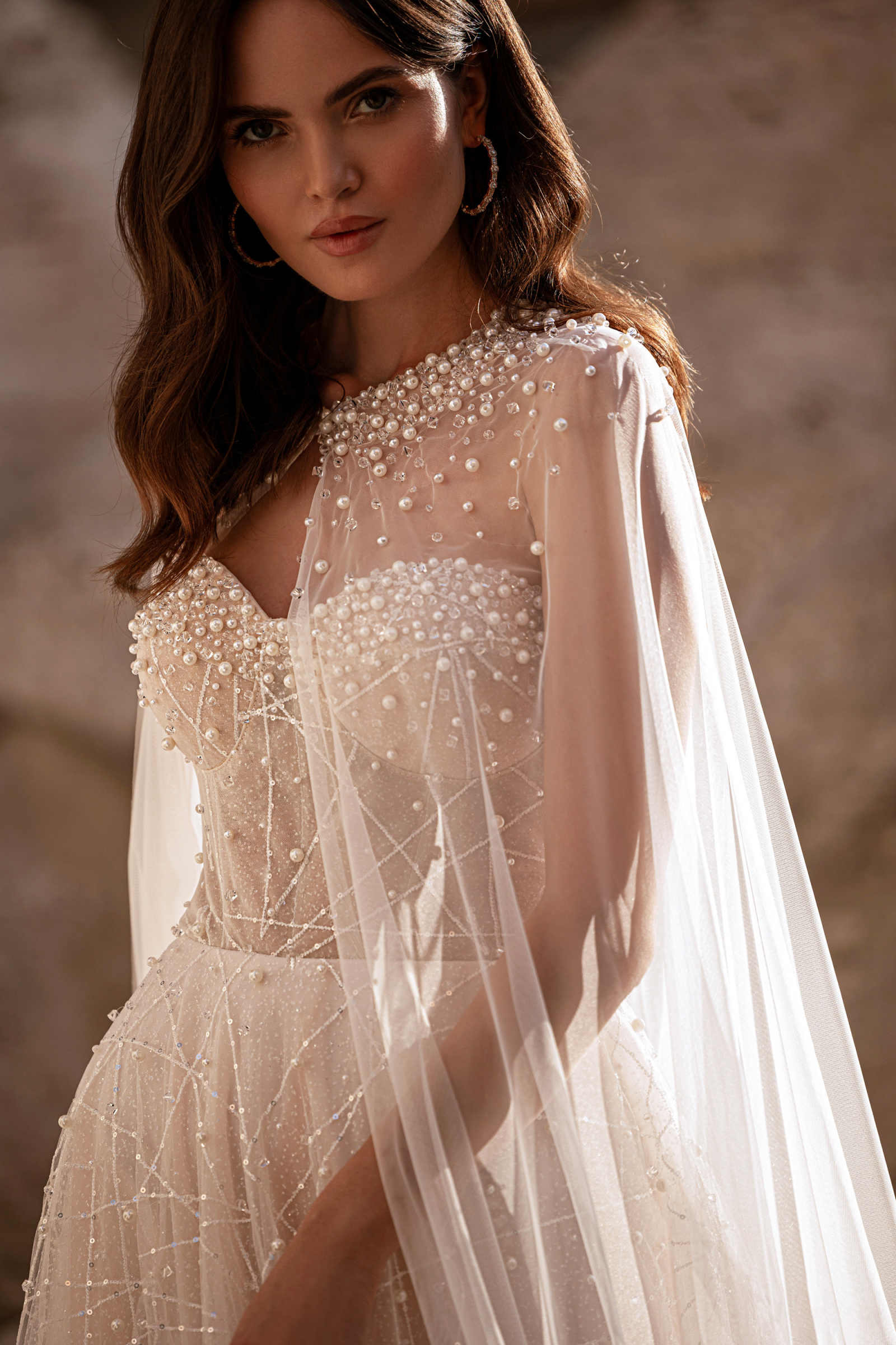 Designer A e Women Wedding Strapless Sleeveless Backless With Wrap Bridal Gowns Sequins Pearls Sweep Train Dress Custom Made