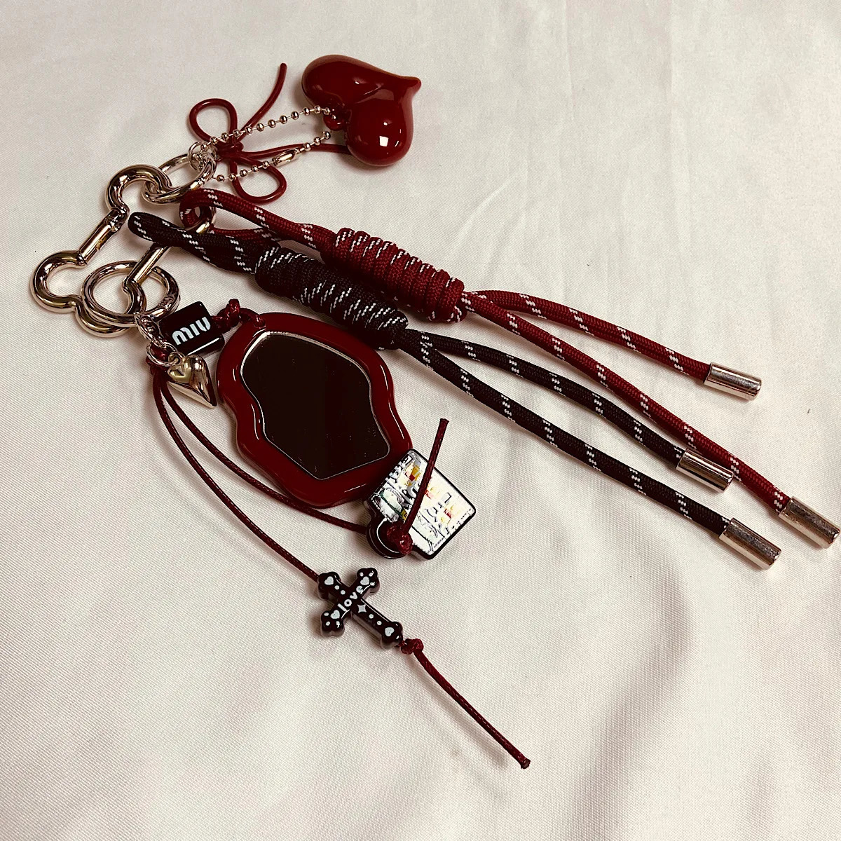 resin hanging rope mirror small heart versatile keychain phone case pendant woven rope bag decoration warm gift 250311