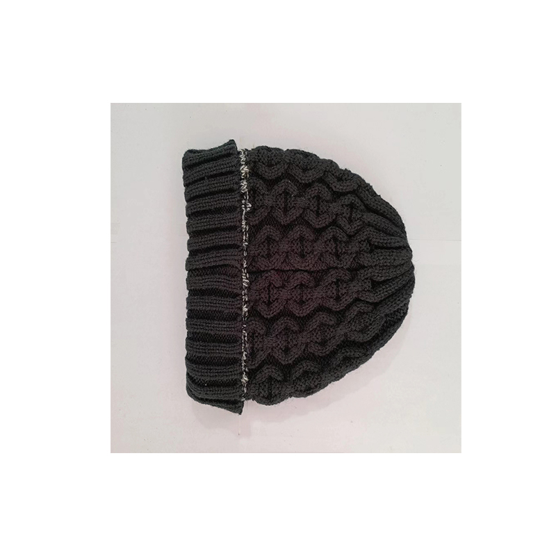 High-Quality Brimless Knitted Beanie for Men and Women Durable Fabric with Multiple Color Options