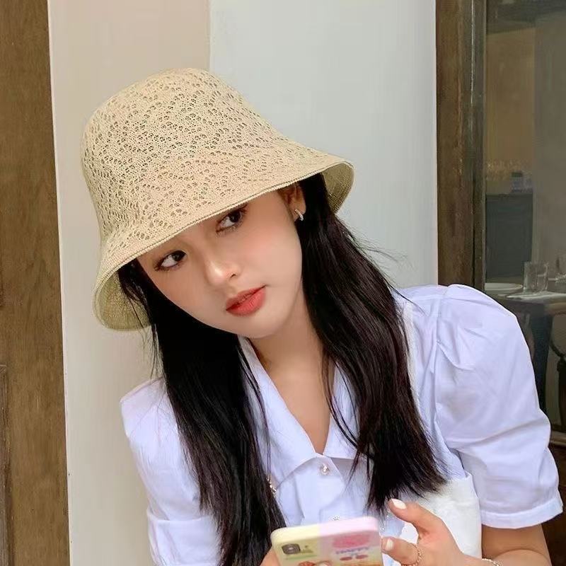 Spring and trendy woven hollow bucket summer sun protection straw hat, fashionable internet celebrity breathable baseball cap