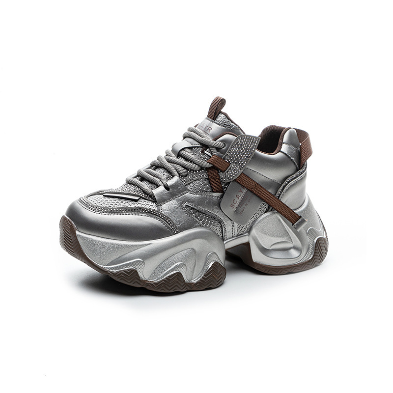 High Quality Light Luxury Women s Sports Shoes For Spring And Summer 2025 New Fashion Designer Trend Board Shoes Sponge Cake Thick Soled Casual Runnin