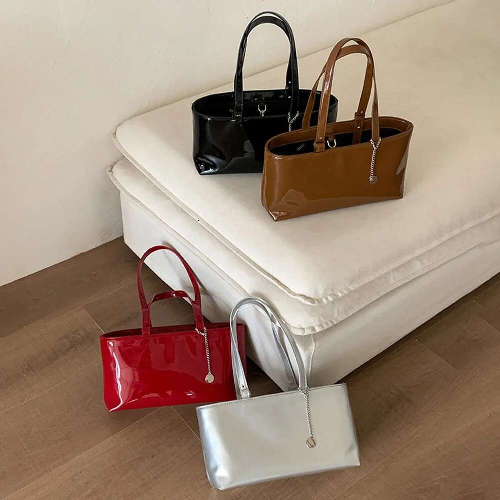 Women Patent Leather Large Capacity Simple Casual Tote Handbag Ladies Commute Bag