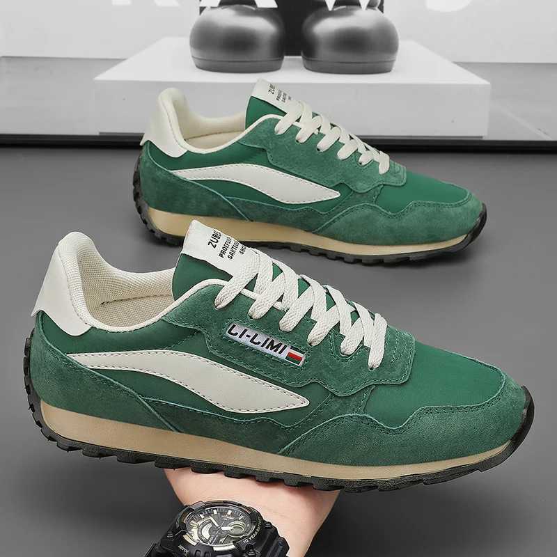 Mens Sports Shoes Lightweight Running Shoes Outdoor Lace up Forrest Gump Shoes Korean Edition Trendy Couple Skateboarding Shoes Y250315