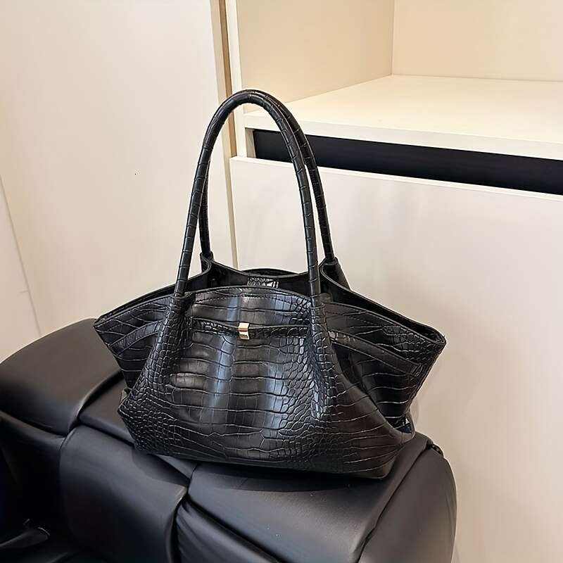 Large-Capacity Shoulder Bag Designed Like Black Crocodile, Featuring a Belt Design Magnetic Closure. It'S Stylish Adaptable, Perfect for Everyday