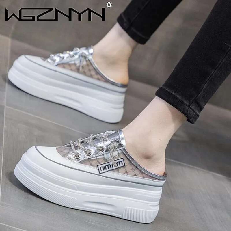2025 New Baotou Women's Half Slippers Designer Trendy Fashion Mesh Breathable Heerless Thick Bottom White Shoes1
