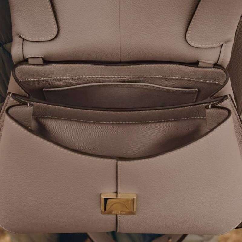 New Trendy Bags: Women's High-Grade Shoulder Bag - Versatile Large hot Capacity Commuting Satchel