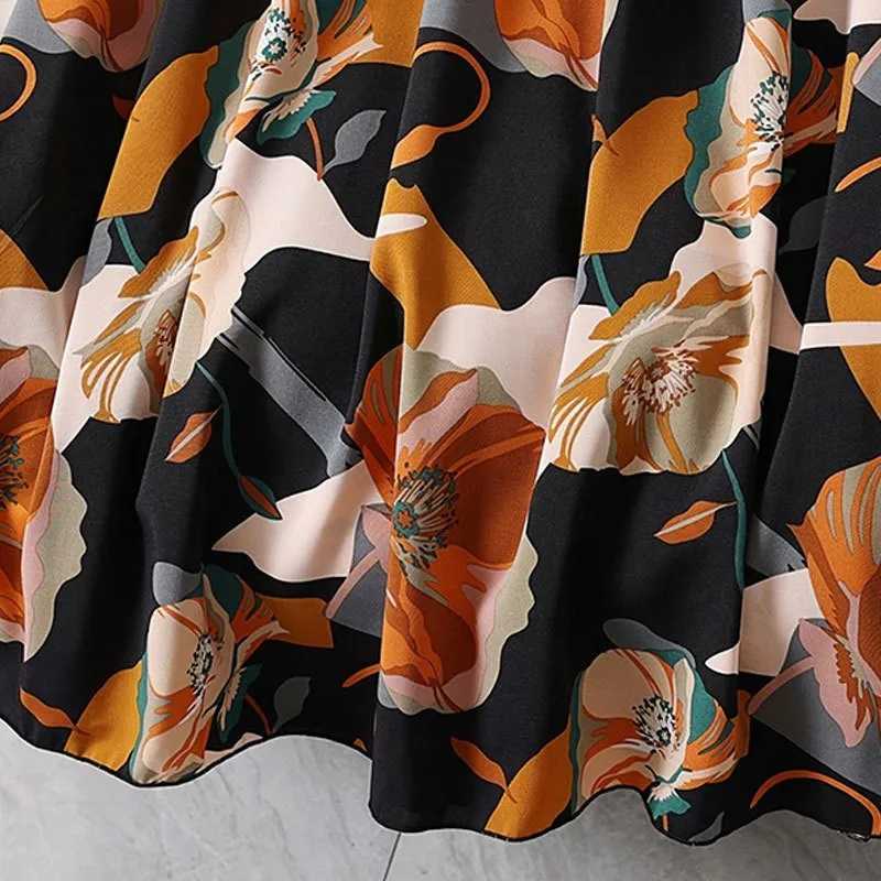 Skirts Black Long Skirt Womens Versatile Flower Print Autumn Elastic Waist Contrasting Color A-line Large Swing Skirt 2025 New Product Y250314G2CW