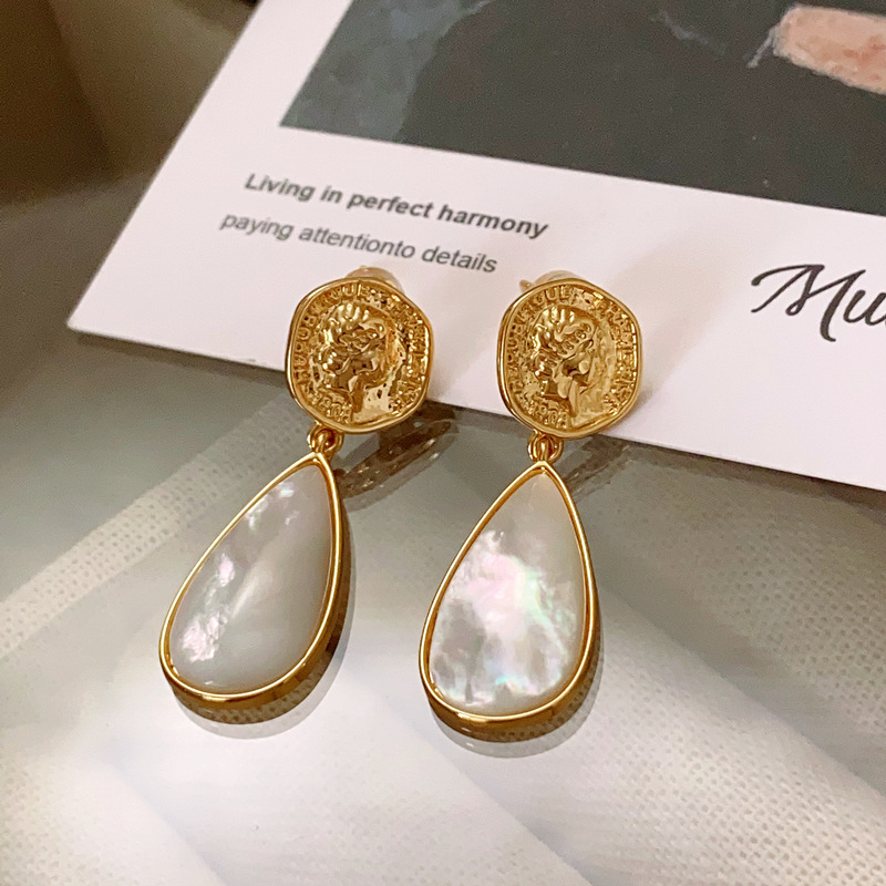 French Retro jewelry Natural Fritillaria Coin Water droplet female diamond earrings earmuffs holiday gifts