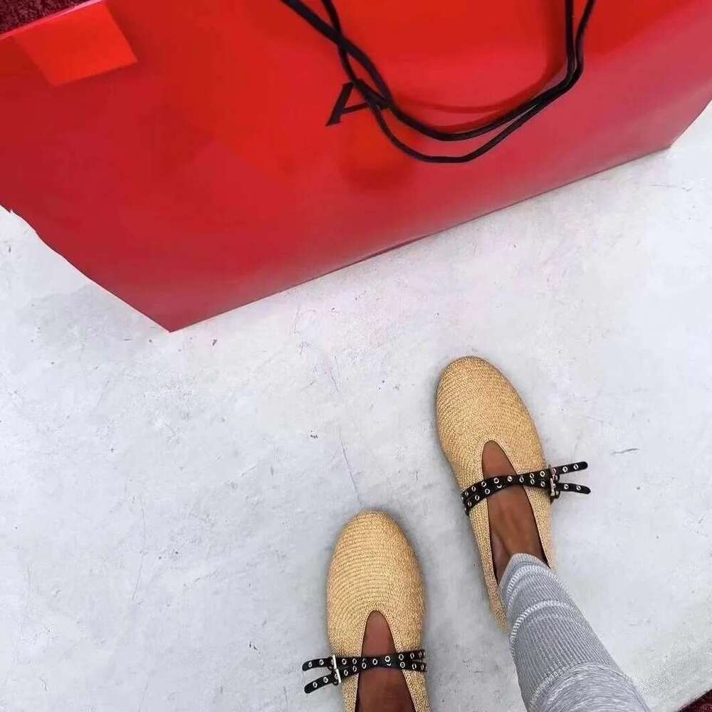 2024 Ladies Casual Comfort Ripped Lazy Shoes Female Womens Indoor Outdoor Beach Flat Slip On Summer Strap Loafers Straw