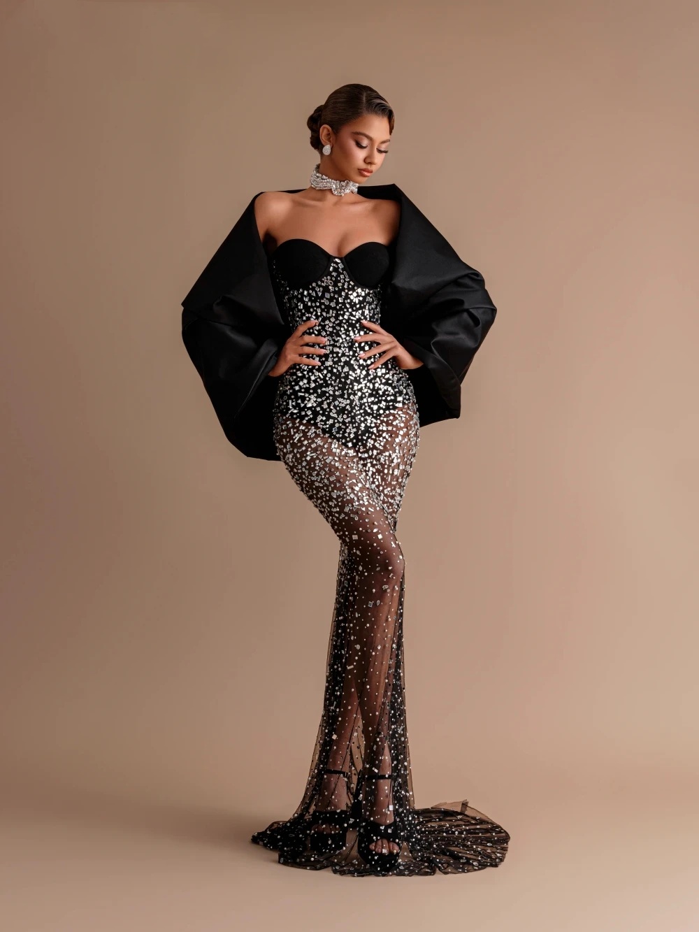 Designer Evening Dresses For Women Sweetheart Neck Sleeveless Wrap Gown Rhie Backless Sweep Train Party Customized Dress