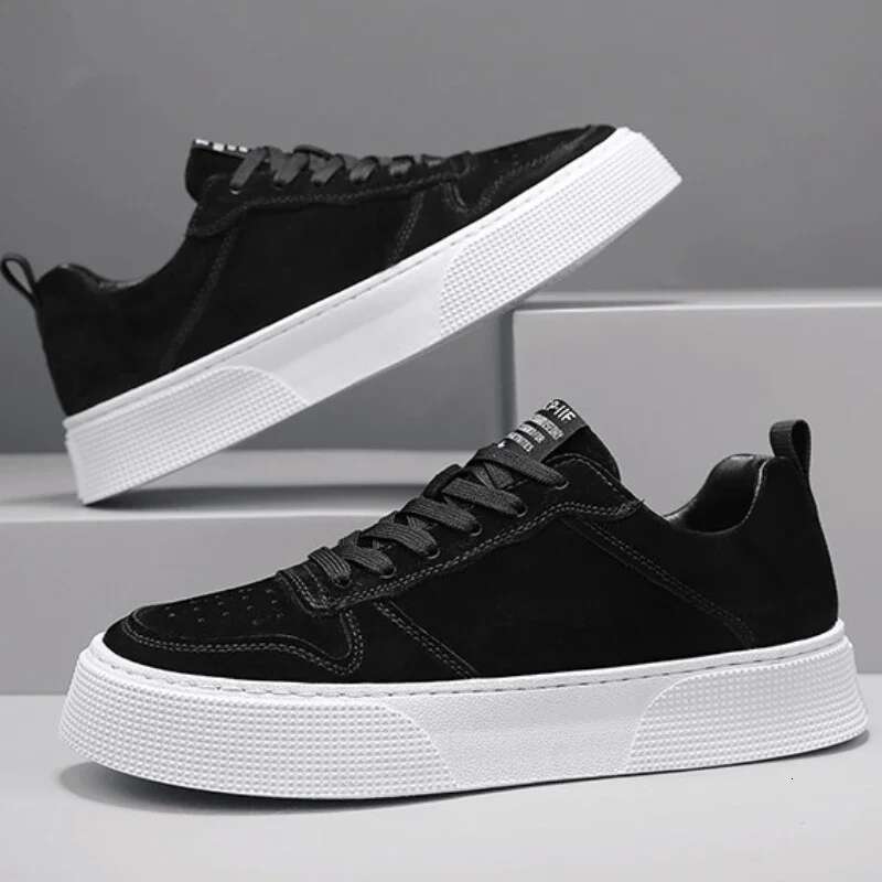 2025 New Men's Flat Shoes Designer Trendy Fashion Lightweight Comfortable Soft Anti Slip Casual Running Shoes1
