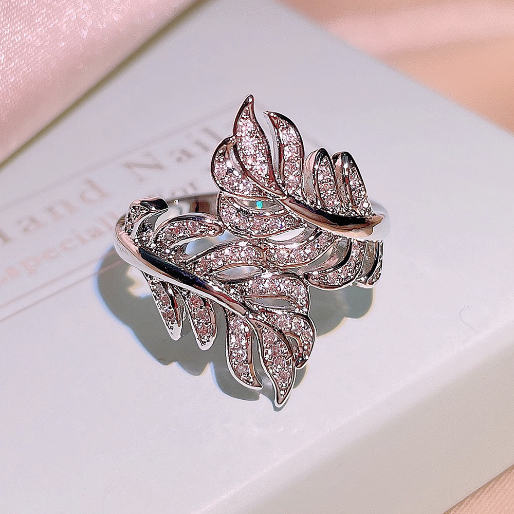 Chic Female Adaptable Leaves Design Zircon Ring | Trendy Fashion Jewelry