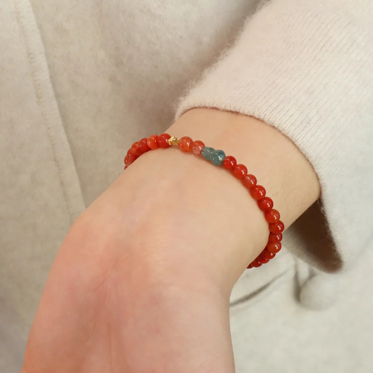 Lucky Fengshui 4.5mm Small Beads Natural Red Agate Jade Beaded Strand Womens Hand Bracelet Vintage Jewelry Christmas Gifts 1369 250314