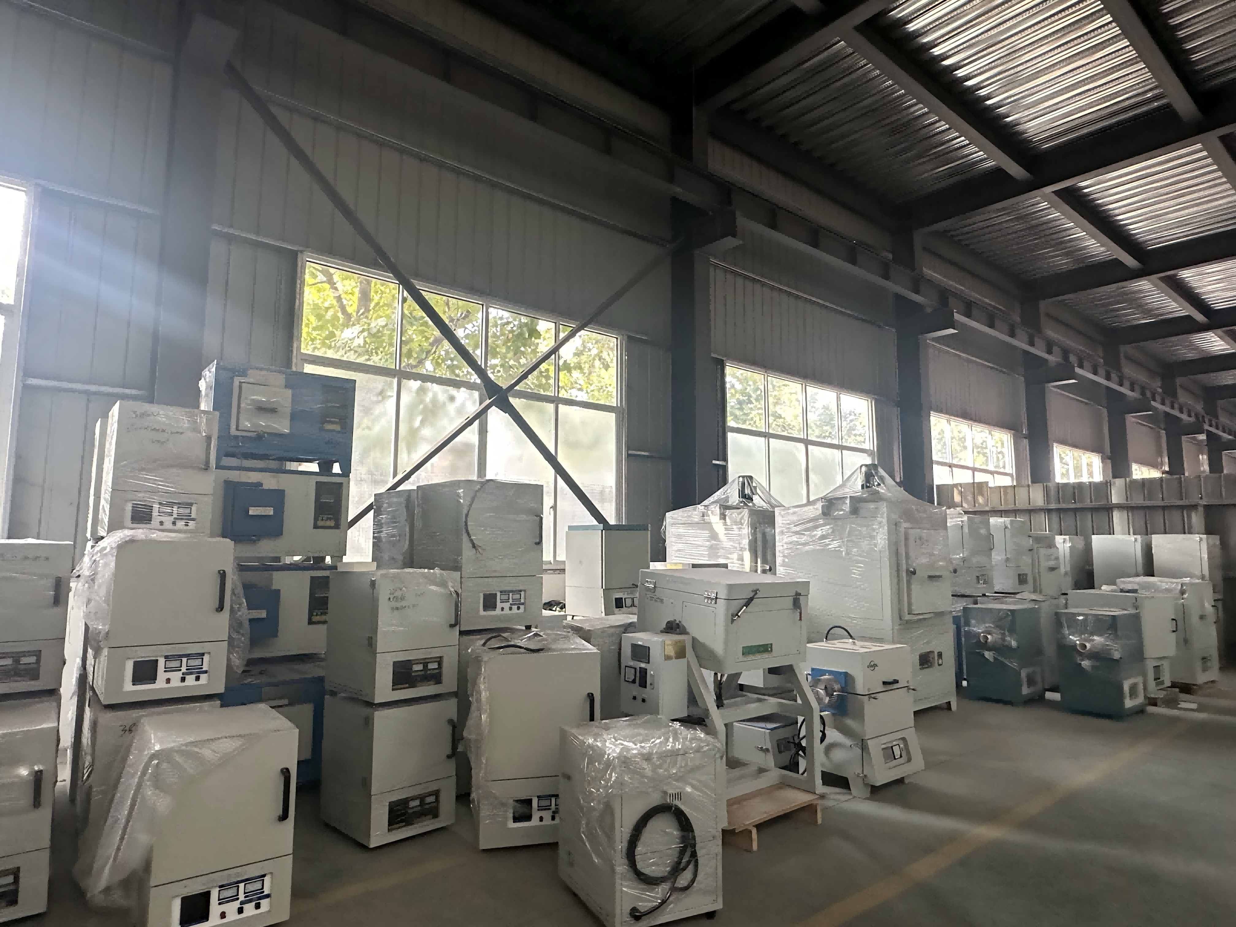 1600 ° C controllable atmosphere tubular resistance furnace (supports customized size)