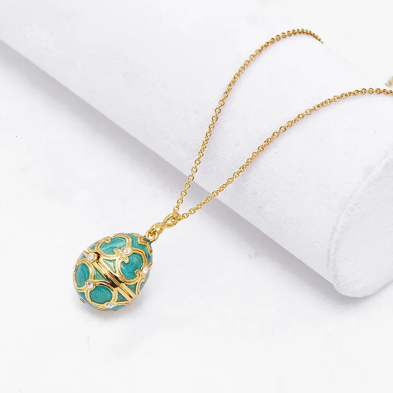 Jewelry Enamel Easter Openable Egg Pendant Necklace Love Snow Sweater Chain Pendant250312