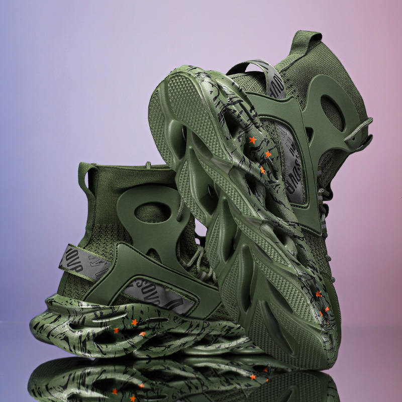 Camouflage Socks Men's High Top Elastic Fly Woven Sleeve Foot Designer Shoes 2025 New Graffiti Sports Shoes Trendy Men's Basketball Shoes