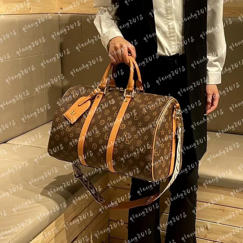 Luxurys Fashion Duffel Men Designer Travel Bag Clutch on Luggage Bag Man basketball Totes Keepall 55CM Clear Handbags Women Duffle Bags