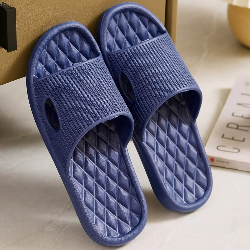 Soft Home Slippers Couple Summer Indoor Skid Proof Bathroom Slippers Sandals el Solid Color Men Women Flip Flops Flat Shoes 250314