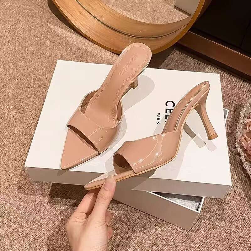 Sharp pointed nude color temperament, wearing thin heel sandals for women in summer 2024, plus size patent leather, sexy and fashionable high heels