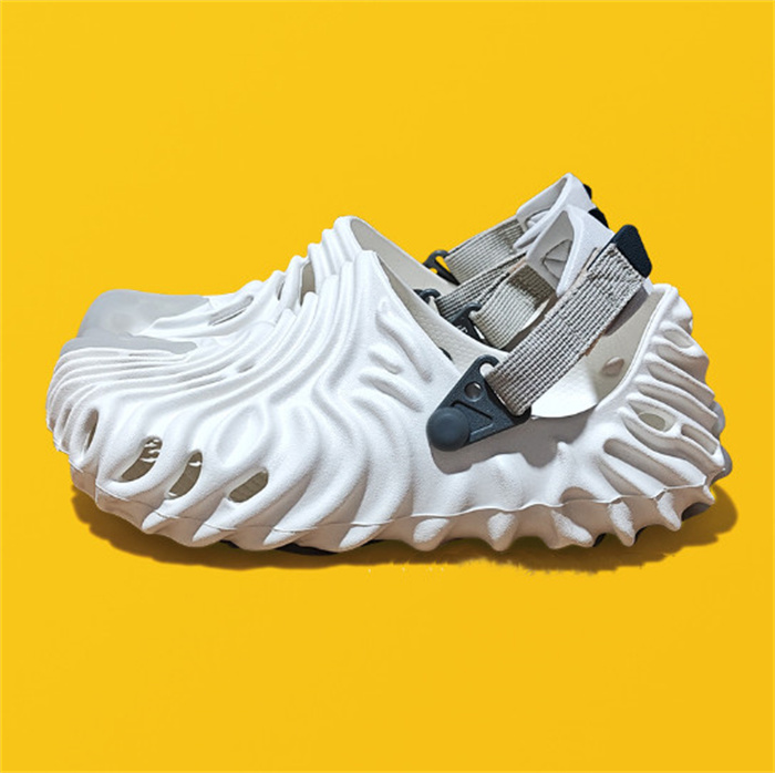 Summer Couples Sandals Men Outdoor Garden Clogs Hole Male Casual Shoes Fashion Water Shoes Comfort Home Soft Slippers Ladies Sandal Slipper AAA2