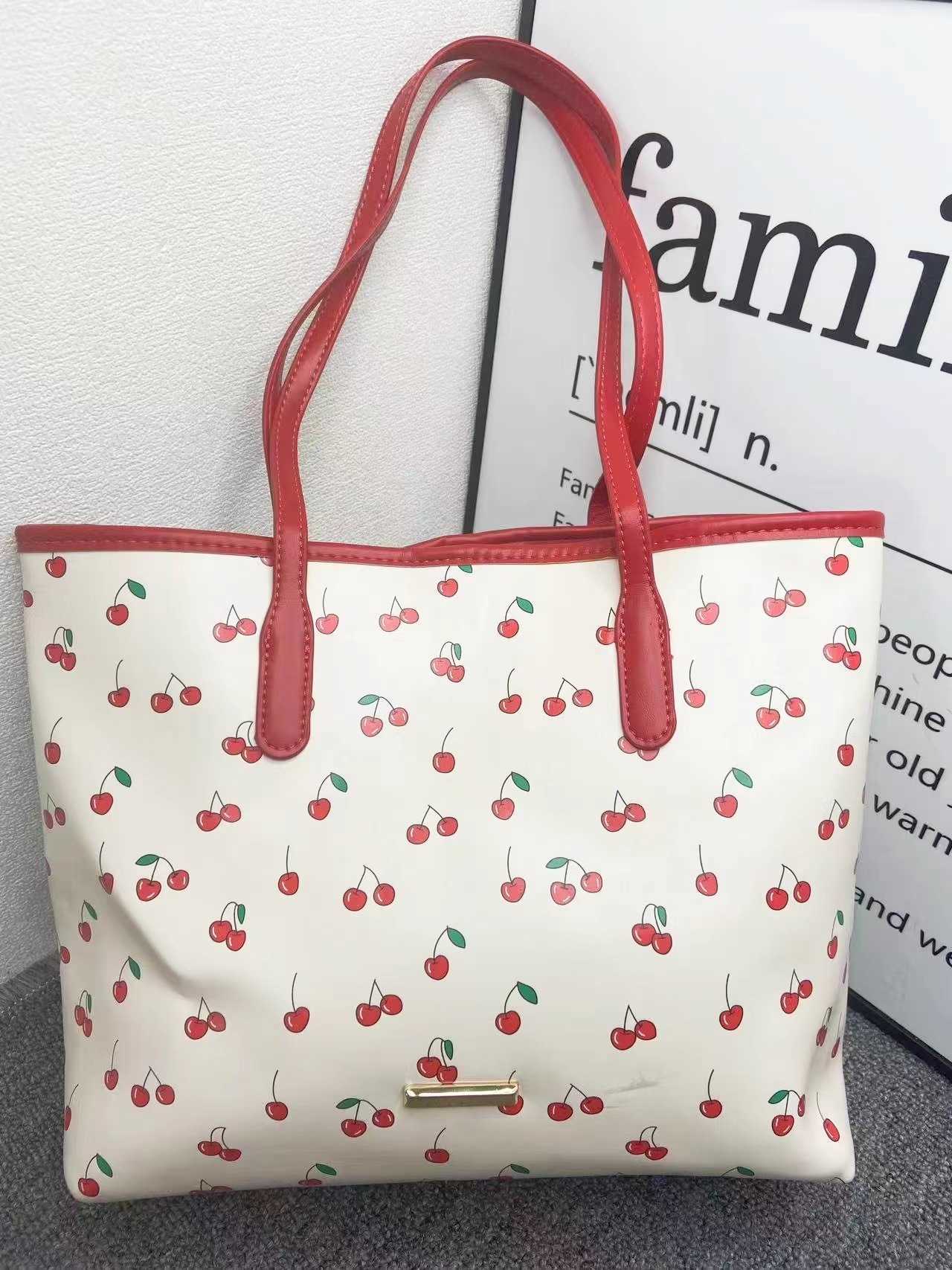 Chic Cherry Print PU For Women Fashionable Shoulder Bag Large Capacity Commuter Handbag 3-7 days deliveryC250312