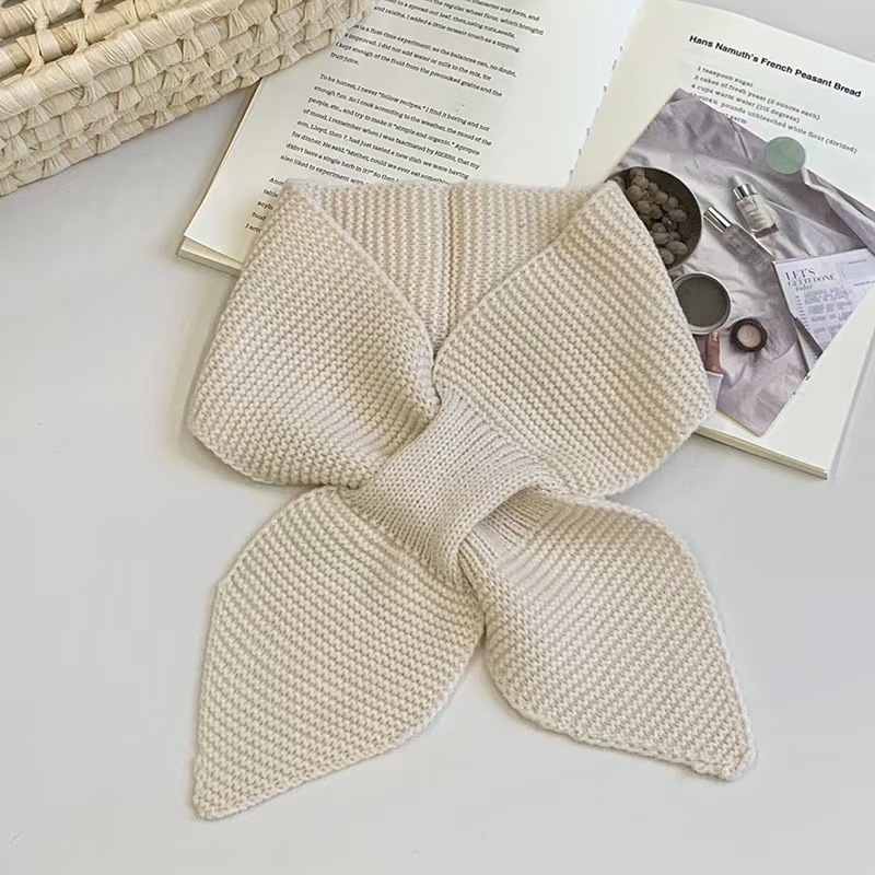 K121 Women's scarf new high-end Korean style neck protection small scarf all-match solid color knitted wool neck scarf heart-shaped scarf