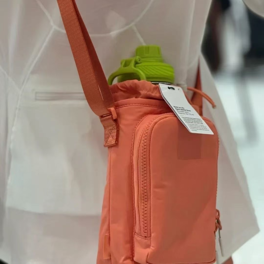 Waterbottle Bag 2L Multi-Function Mobile Phone Bag Men's And Women's Crossbody Shoulder Travel Kettle Bag