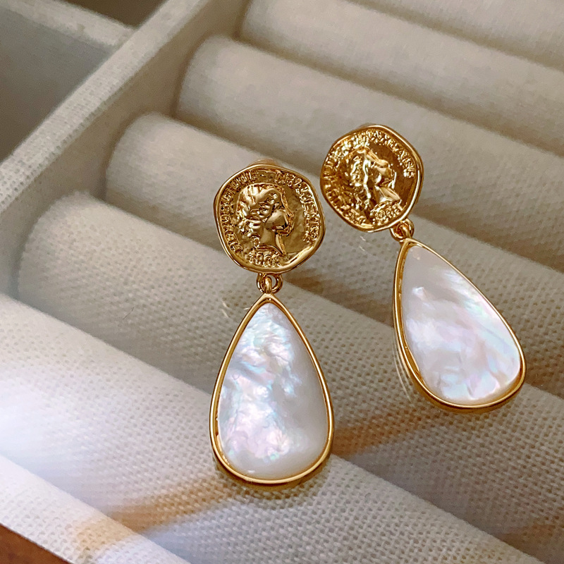 French Retro jewelry Natural Fritillaria Coin Water droplet female diamond earrings earmuffs holiday gifts