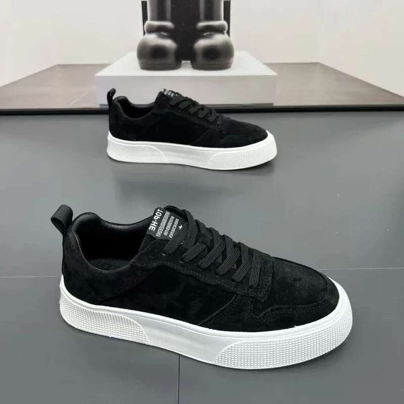 2025 New Men's Flat Shoes Designer Trendy Fashion Lightweight Comfortable Soft Anti Slip Casual Running Shoes1