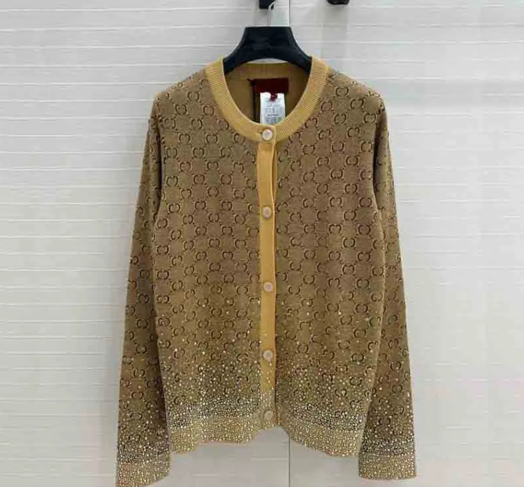 Women's Sweaters Stylish Woolen Knit Cardigan With Long Sleeves Drill Detailing & Full Print Pattern