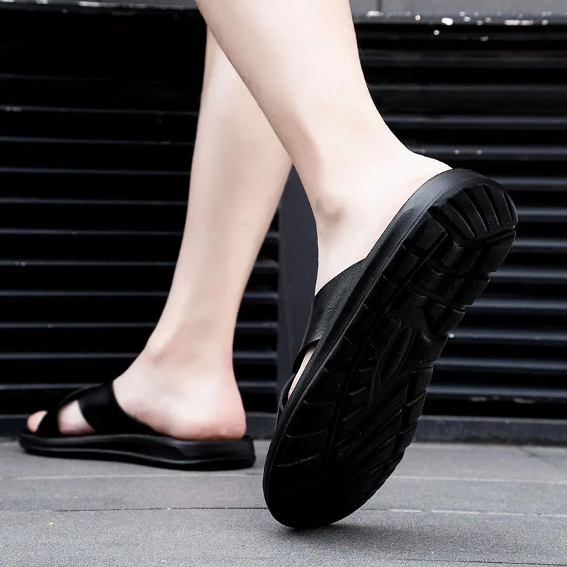 Men Shoes Italian Leather Slippers Men Beach Summer Shoes High Quality Big Size 38-47 Slip on Flats Male Flip Flops Mens Sandals 250310