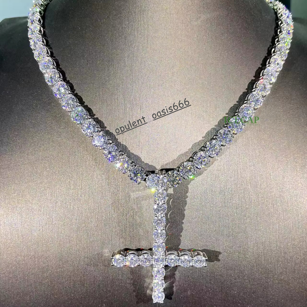 Wholesale 5.0mm VVS Moissanite Diamond Cross Pendant 925 Sterling Silver Gold Plated Fine Jewelry Charm Iced GRA Moissanite