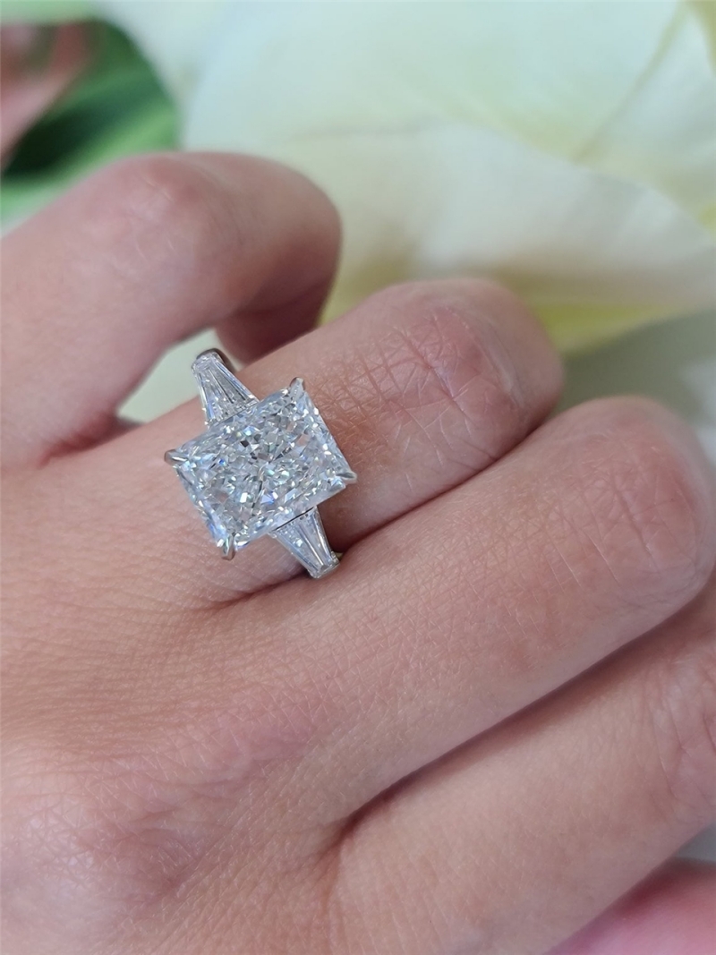 Jewelry 3.0 Carat IGI Certificate Radiant Cut Lab Diamond Engagement Ring 14K 18K Real Gold Ring Vintage Baguette Three Stones Wedding Gold Ring