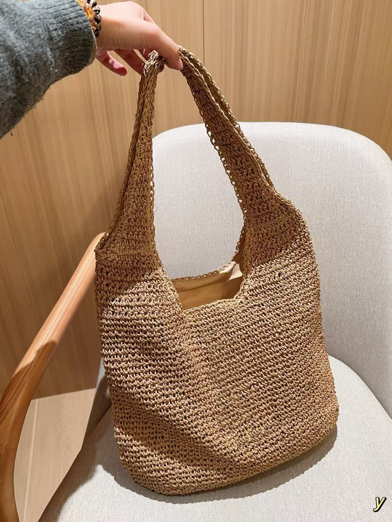 Designer Bags 2025 Beach Shoulder Purse for Women Straw Square Bags Portable Crossbody Bags Popular Totes Handbags