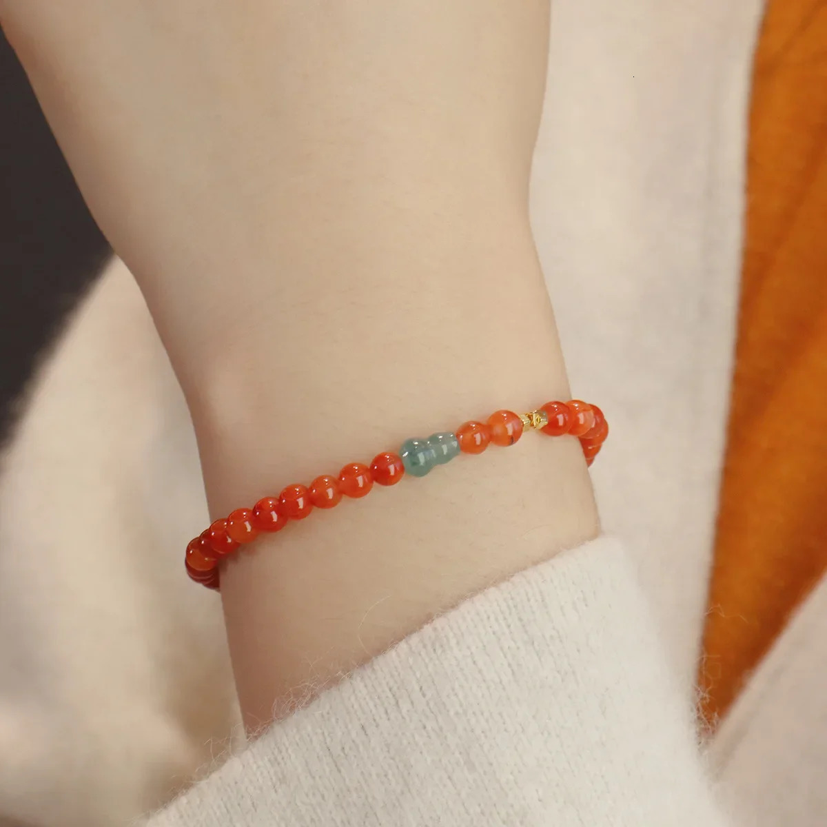 Lucky Fengshui 4.5mm Small Beads Natural Red Agate Jade Beaded Strand Womens Hand Bracelet Vintage Jewelry Christmas Gifts 1369 250314