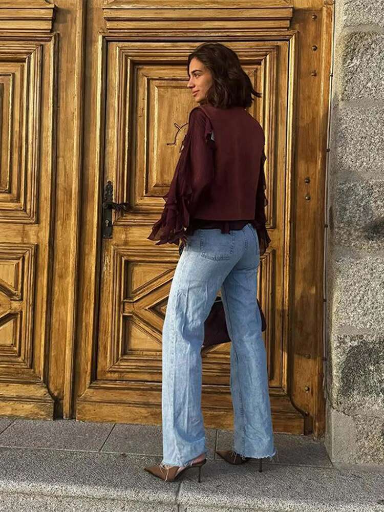 Elegant Embroidery Wer O-Neck Vest Women Casual Loose Sleeveless Waistcoat Female Spring Chic High Street Outwear Tops