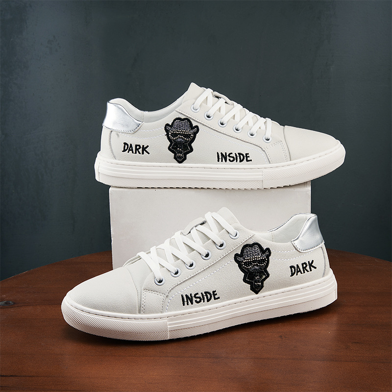2025 New Men's Fashion Casual Shoes Designer Men's Shoes Leather Kinematic Flat Embroidery Trendy Shoes White Shoes Double Sided Black Board