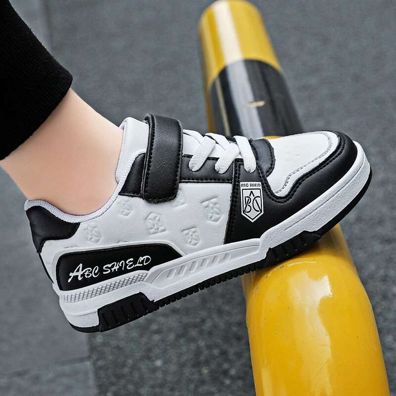2025 New Fashion Designer Trendy Fashion Children's Skateboarding Leather Outdoor Skateboarding Green Hoodie and Children's Sports Shoes Boy