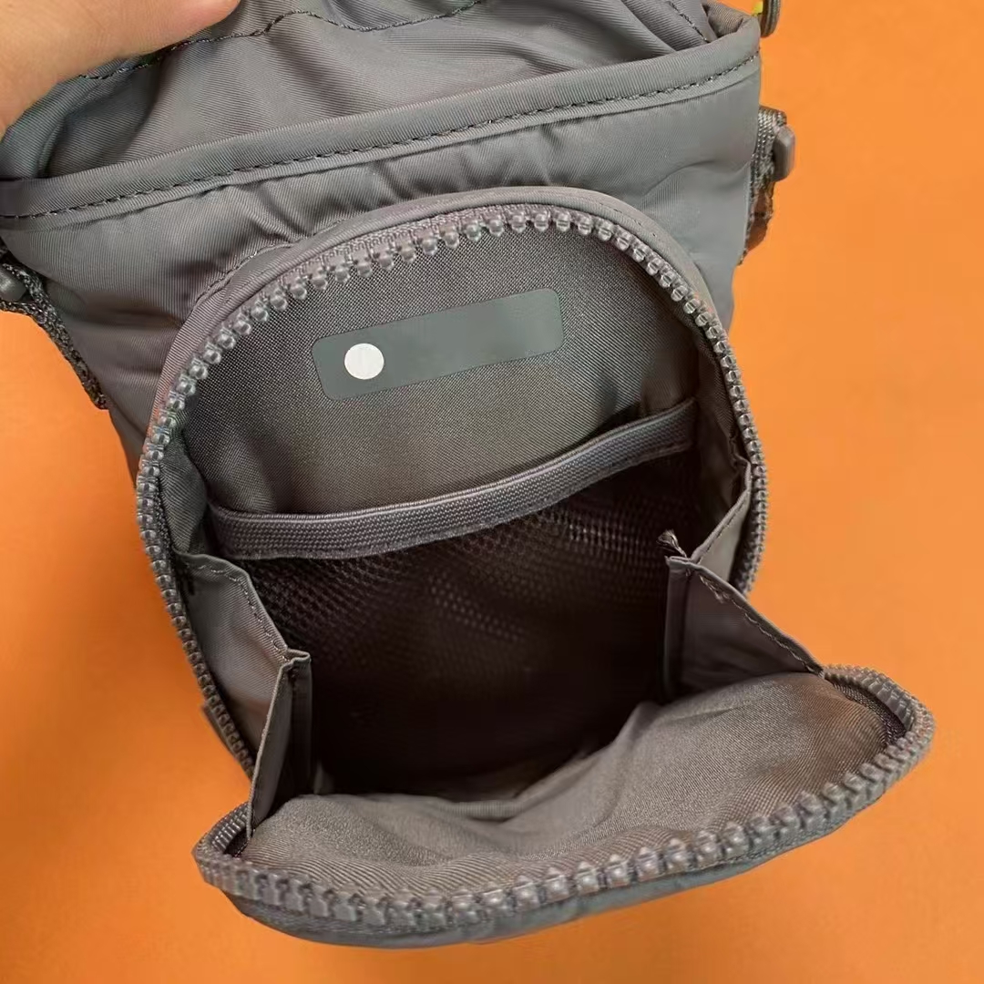 Waterbottle Bag 2L Multi-Function Mobile Phone Bag Men's And Women's Crossbody Shoulder Travel Kettle Bag