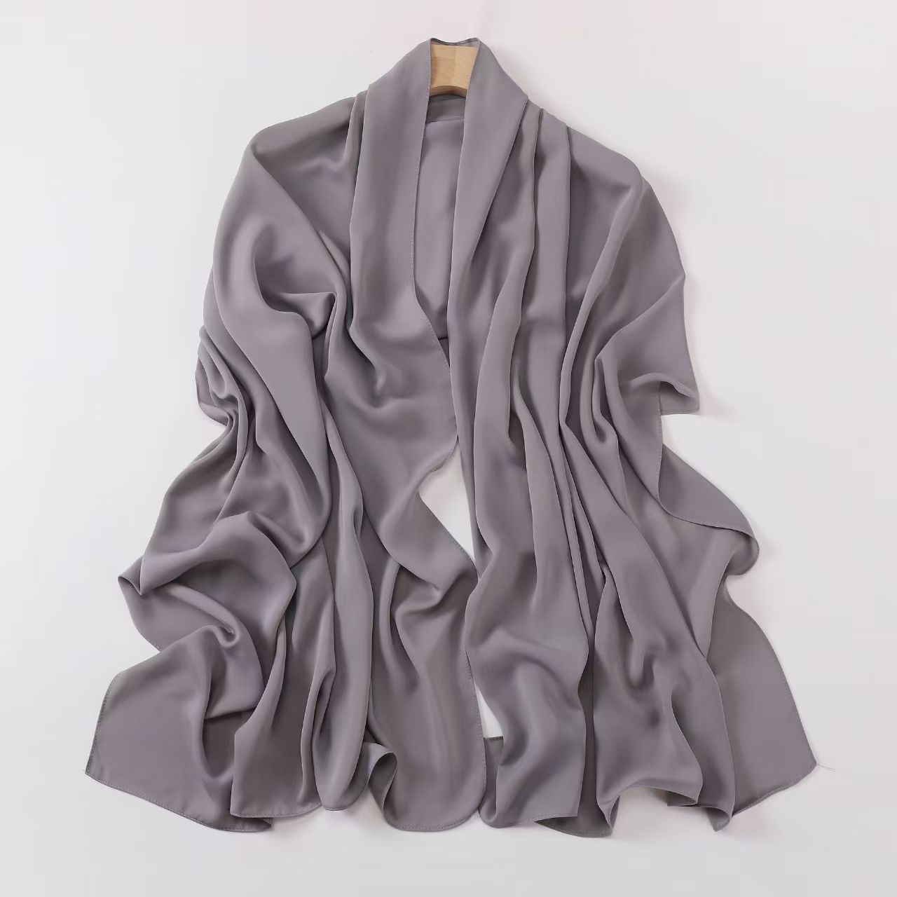 T286 solid color scarf long silk broken card silk long scarf Hui ethnic scarf Malay Indonesia Middle East headscarf is not easy to wrinkle