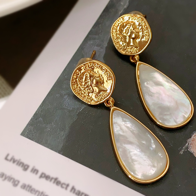 French Retro jewelry Natural Fritillaria Coin Water droplet female diamond earrings earmuffs holiday gifts