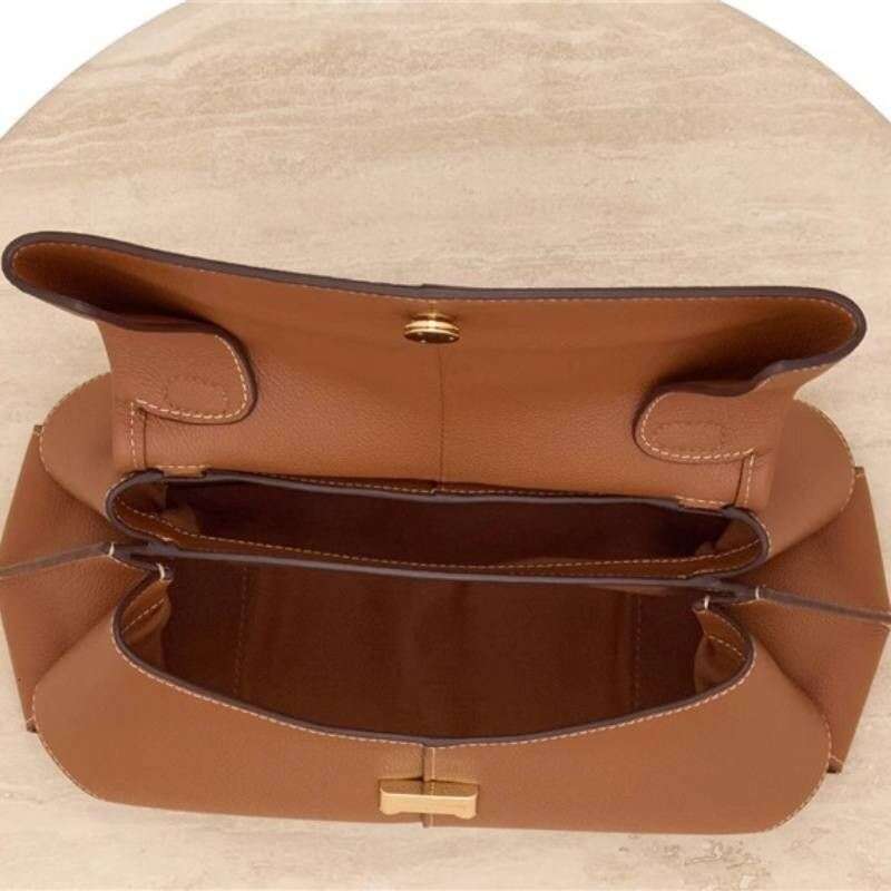 New Trendy Bags: Women's High-Grade Shoulder Bag - Versatile Large hot Capacity Commuting Satchel