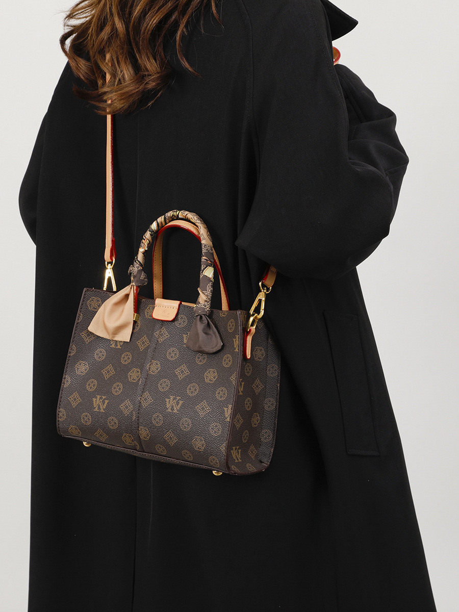 Free Shipping new designer Shoulder tote Bags for womens Fashion totes Bag classical Handbag messenger fashionable printed woman crossbody bag