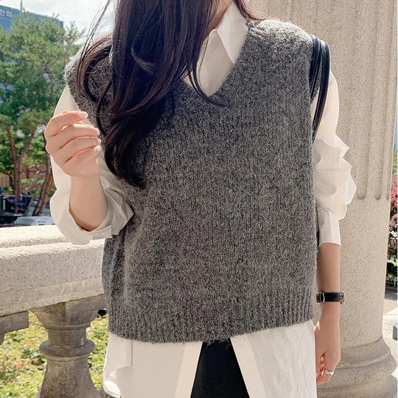 2025 Spring Minimalist Chic Oversize Womens White Basic Shirt Long Sleeve Button Up Loose Woman Tunic Blouse Clothing Matching 250311