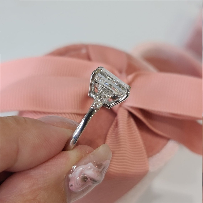 Jewelry 3.0 Carat IGI Certificate Radiant Cut Lab Diamond Engagement Ring 14K 18K Real Gold Ring Vintage Baguette Three Stones Wedding Gold Ring